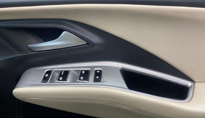 2023 MG HECTOR SAVVY PRO 1.5 TURBO CVT PETROL, Petrol, Automatic, 57,422 km, Driver Side Door Panels Control