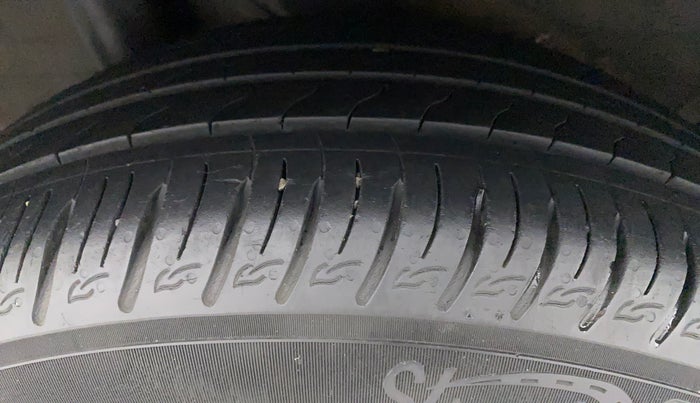 2019 Hyundai VENUE SX 1.0 (O) TURBO, Petrol, Manual, 25,260 km, Right Rear Tyre Tread