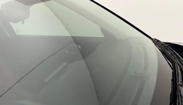 2019 Hyundai VENUE SX 1.0 (O) TURBO, Petrol, Manual, 25,260 km, Front windshield - Minor spot on windshield