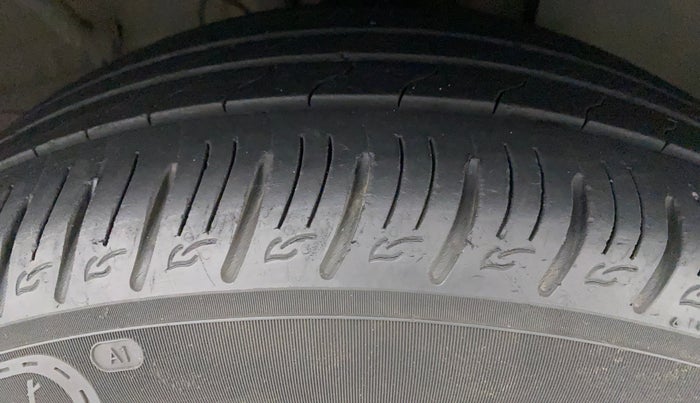 2019 Hyundai VENUE SX 1.0 (O) TURBO, Petrol, Manual, 25,260 km, Right Front Tyre Tread