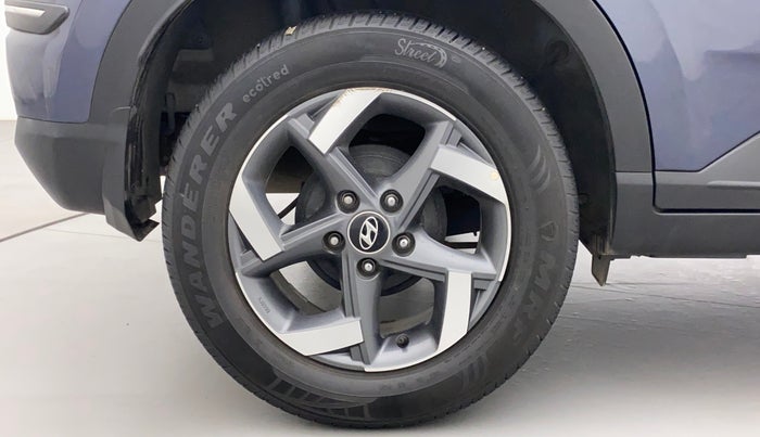 2019 Hyundai VENUE SX 1.0 (O) TURBO, Petrol, Manual, 25,260 km, Right Rear Wheel