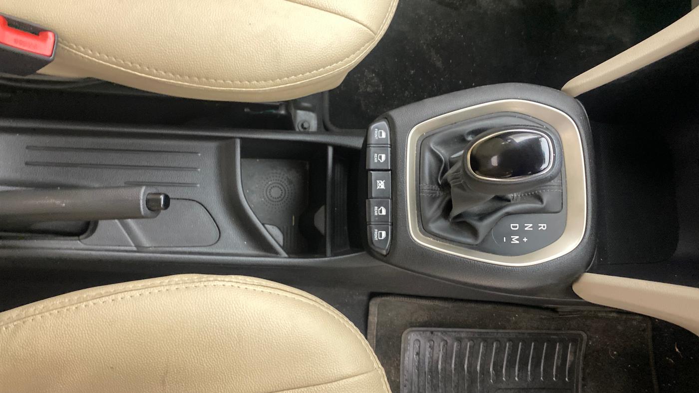 2019 Hyundai NEW SANTRO SPORTZ AMT, Petrol, Automatic, 6,382 km, Gear Lever