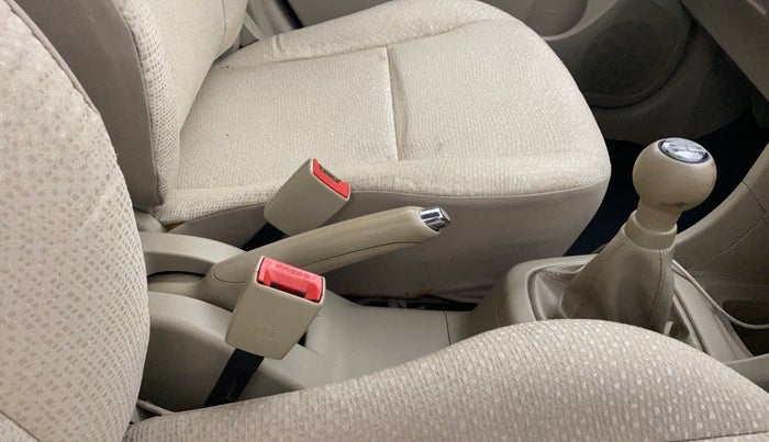 2013 Maruti Swift Dzire VXI, CNG, Manual, 93,343 km, Gear Lever