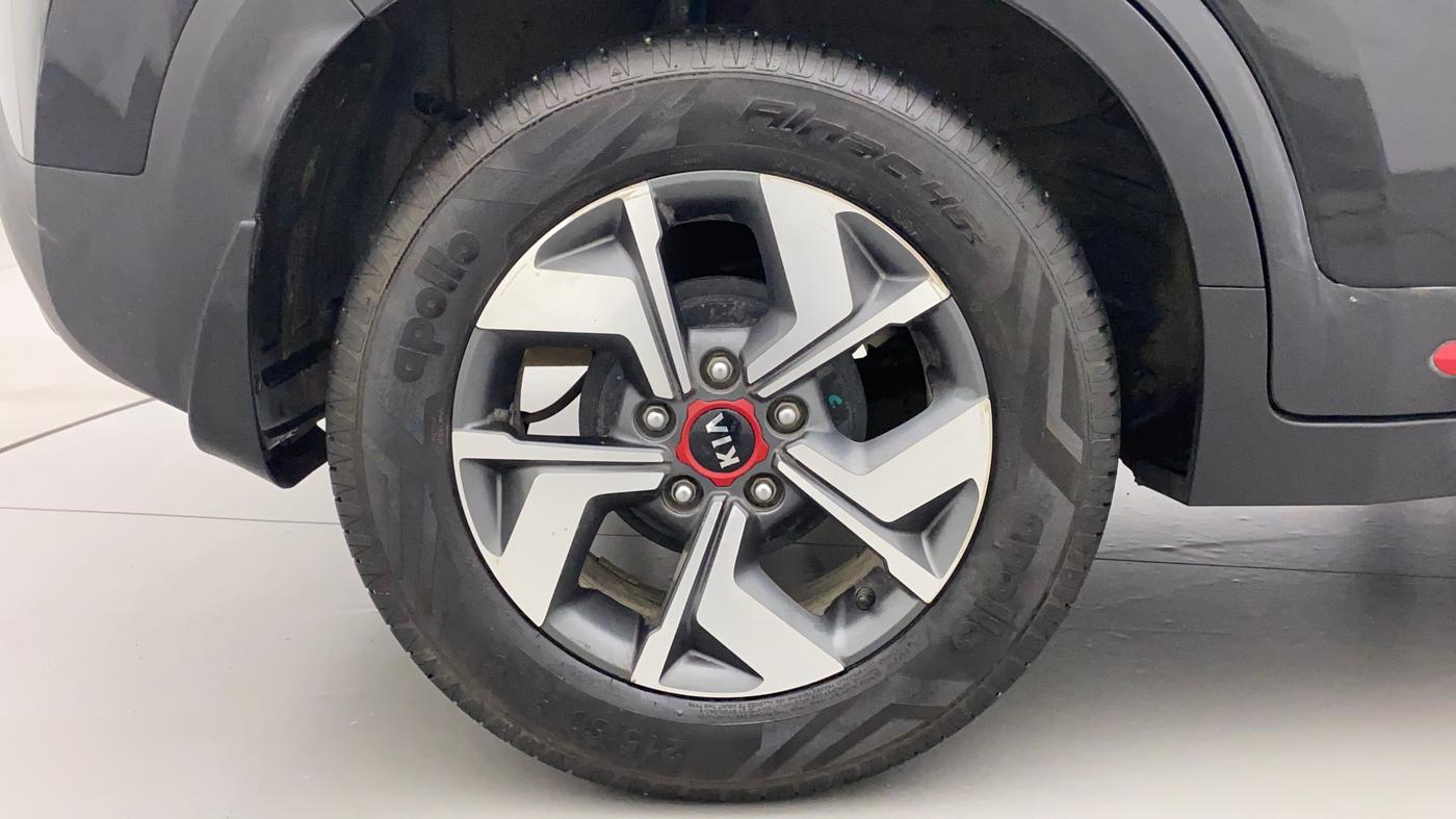 2021 KIA SONET GTX PLUS 1.5 AT, Diesel, Automatic, 75,606 km, Right Rear Wheel