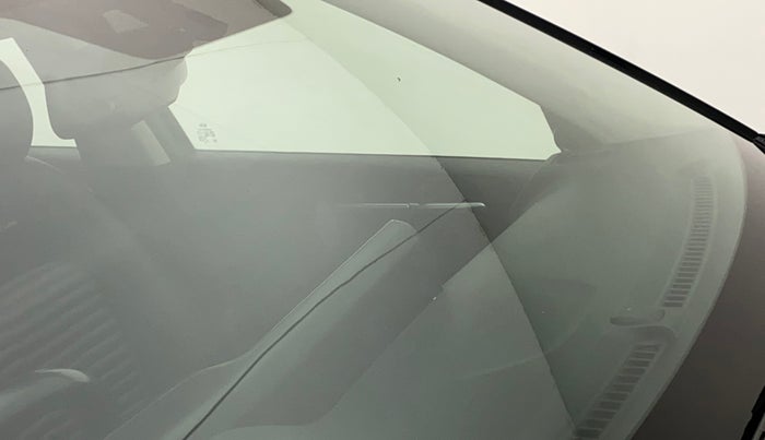 2021 KIA SONET GTX PLUS 1.5 AT, Diesel, Automatic, 75,606 km, Front windshield - Minor spot on windshield