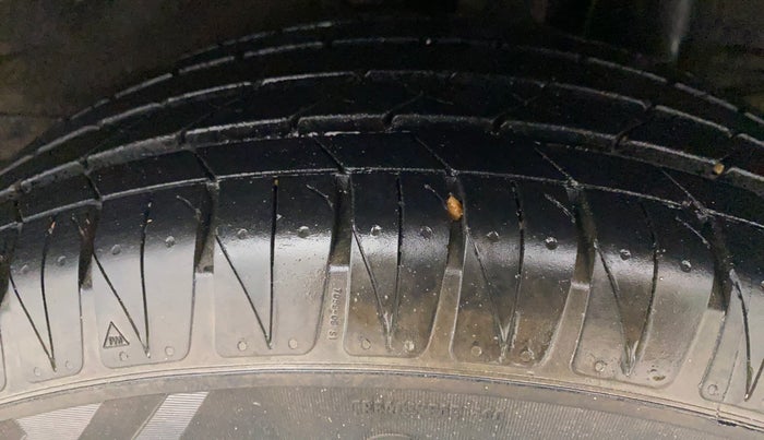 2021 KIA SONET GTX PLUS 1.5 AT, Diesel, Automatic, 75,606 km, Left Rear Tyre Tread
