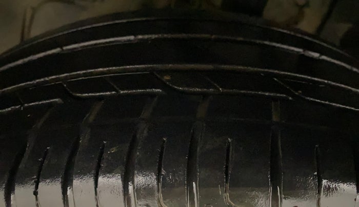 2022 Tata NEXON XZA PLUS DIESEL, Diesel, Automatic, 39,233 km, Left Front Tyre Tread