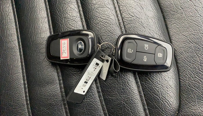 2022 Tata NEXON XZA PLUS DIESEL, Diesel, Automatic, 39,233 km, Key Close Up