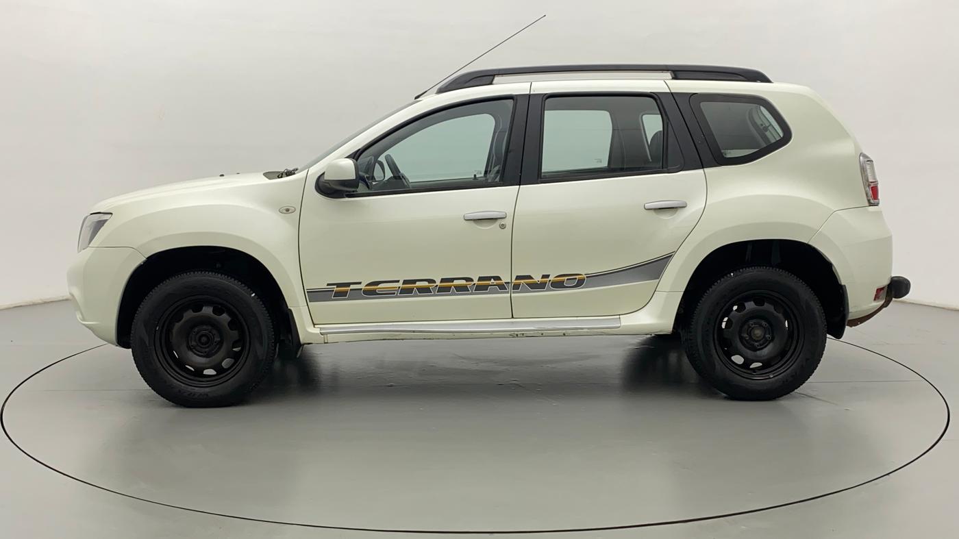 2015 Nissan Terrano XL P, Petrol, Manual, 83,958 km, Left Side