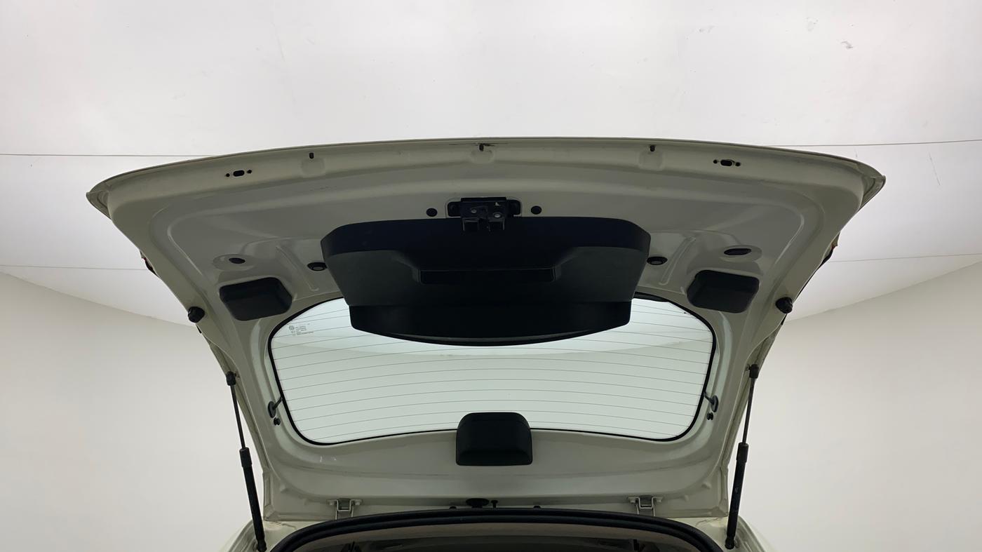 2015 Nissan Terrano XL P, Petrol, Manual, 83,958 km, Boot Door Open