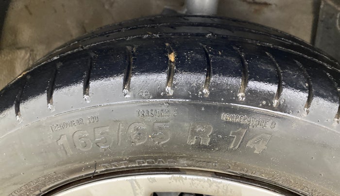 2016 Hyundai Grand i10 MAGNA 1.1 CRDI, Diesel, Manual, 72,207 km, Right Front Tyre Tread