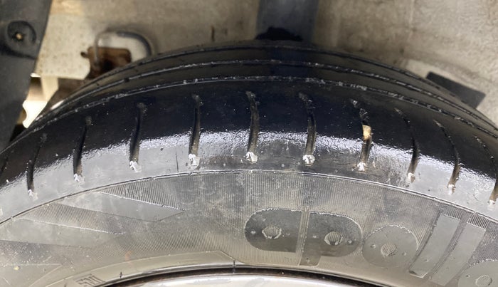 2016 Hyundai Grand i10 MAGNA 1.1 CRDI, Diesel, Manual, 72,207 km, Right Rear Tyre Tread