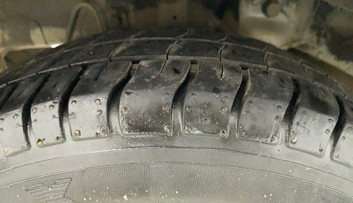 2016 Hyundai Eon ERA +, Petrol, Manual, 78,407 km, Right Rear Tyre Tread