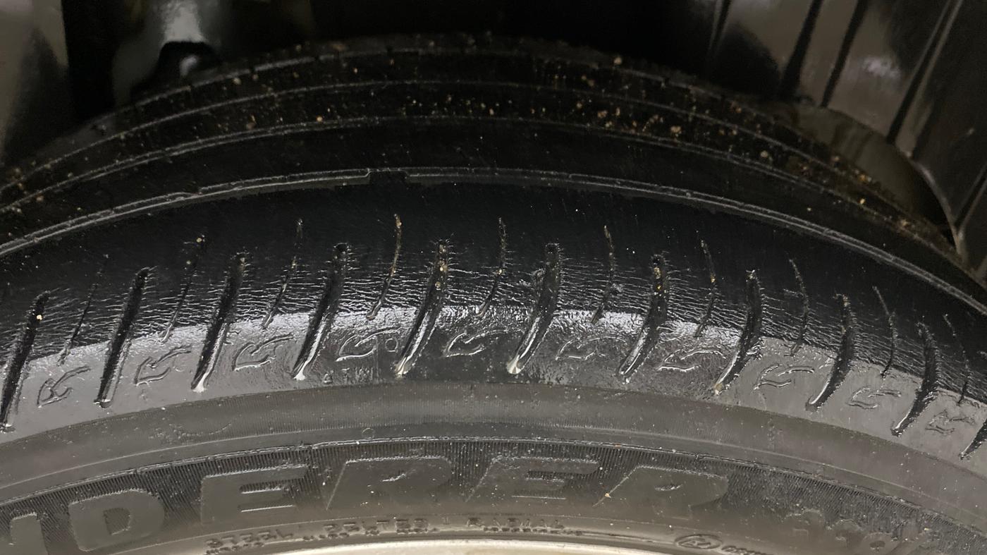 2019 Mahindra XUV300 W8 1.5 DIESEL AMT, Diesel, Automatic, 73,135 km, Left Rear Tyre Tread