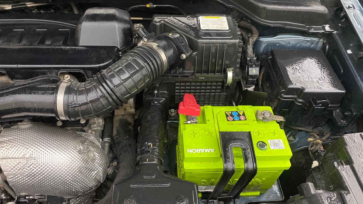 2019 Mahindra XUV300 W8 1.5 DIESEL AMT, Diesel, Automatic, 73,135 km, Engine View - Left