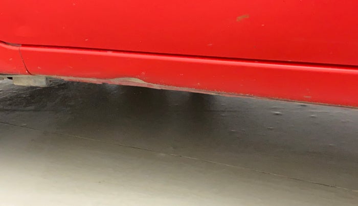 2018 Maruti Swift VXI, Petrol, Manual, 77,607 km, Left running board - Paint is slightly faded