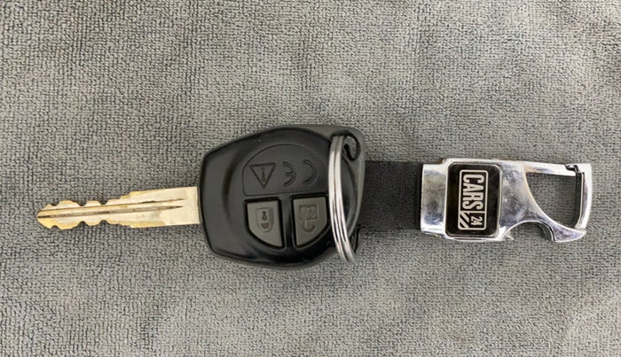 2018 Maruti Swift VXI, Petrol, Manual, 77,607 km, Key Close Up