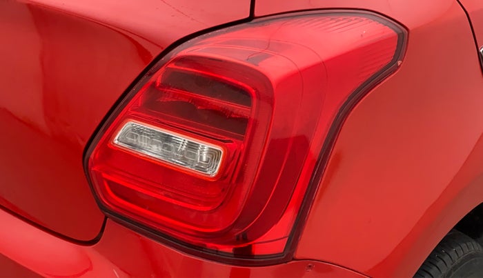 2018 Maruti Swift VXI, Petrol, Manual, 77,607 km, Right tail light - Minor scratches
