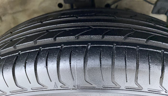 2015 Maruti Swift VDI ABS, Diesel, Manual, 53,760 km, Right Front Tyre Tread