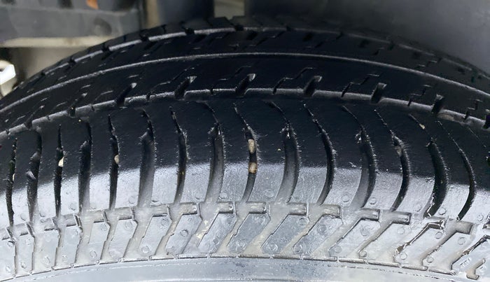 2015 Maruti Swift VDI ABS, Diesel, Manual, 53,760 km, Right Rear Tyre Tread