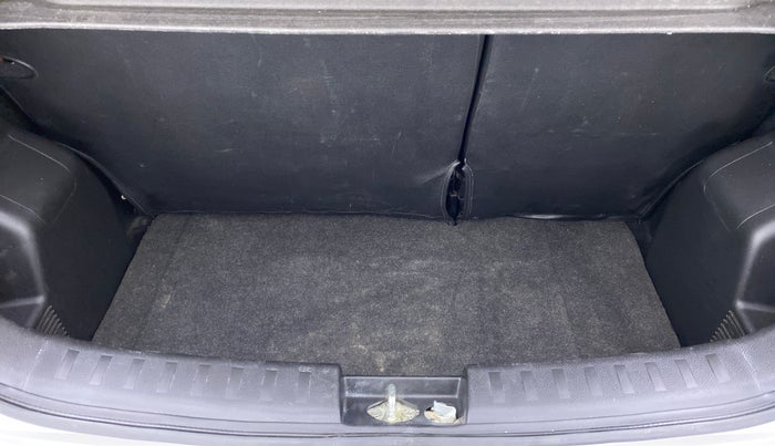 2015 Maruti Swift VDI ABS, Diesel, Manual, 53,760 km, Boot Inside