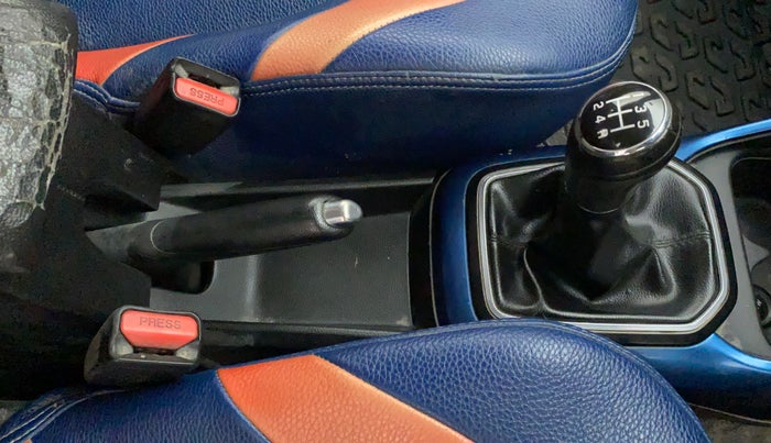 2018 Maruti IGNIS DELTA 1.2, Petrol, Manual, 71,471 km, Gear Lever