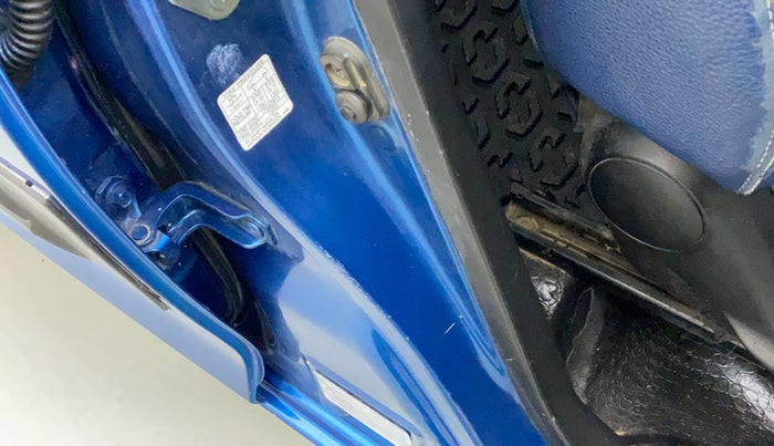 2018 Maruti IGNIS DELTA 1.2, Petrol, Manual, 71,471 km, Right B pillar - Minor scratches