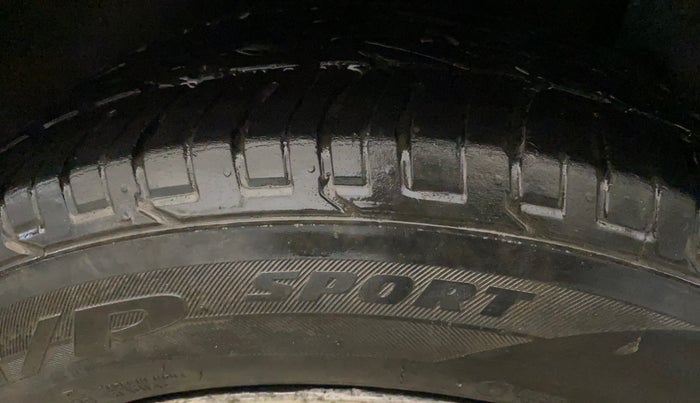 2023 KIA SELTOS HTK 1.5 PETROL, CNG, Manual, 45,367 km, Left Rear Tyre Tread
