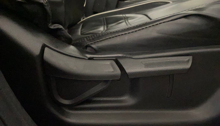 2023 KIA SELTOS HTK 1.5 PETROL, CNG, Manual, 45,367 km, Driver Side Adjustment Panel