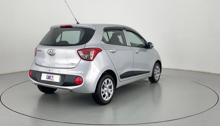 2018 Hyundai Grand i10 MAGNA 1.2 VTVT, Petrol, Manual, 15,736 km, Right Back Diagonal
