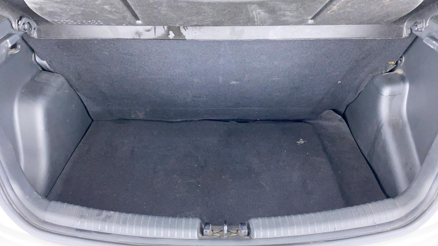 2018 Hyundai Grand i10 MAGNA 1.2 VTVT, Petrol, Manual, 15,736 km, Boot Inside