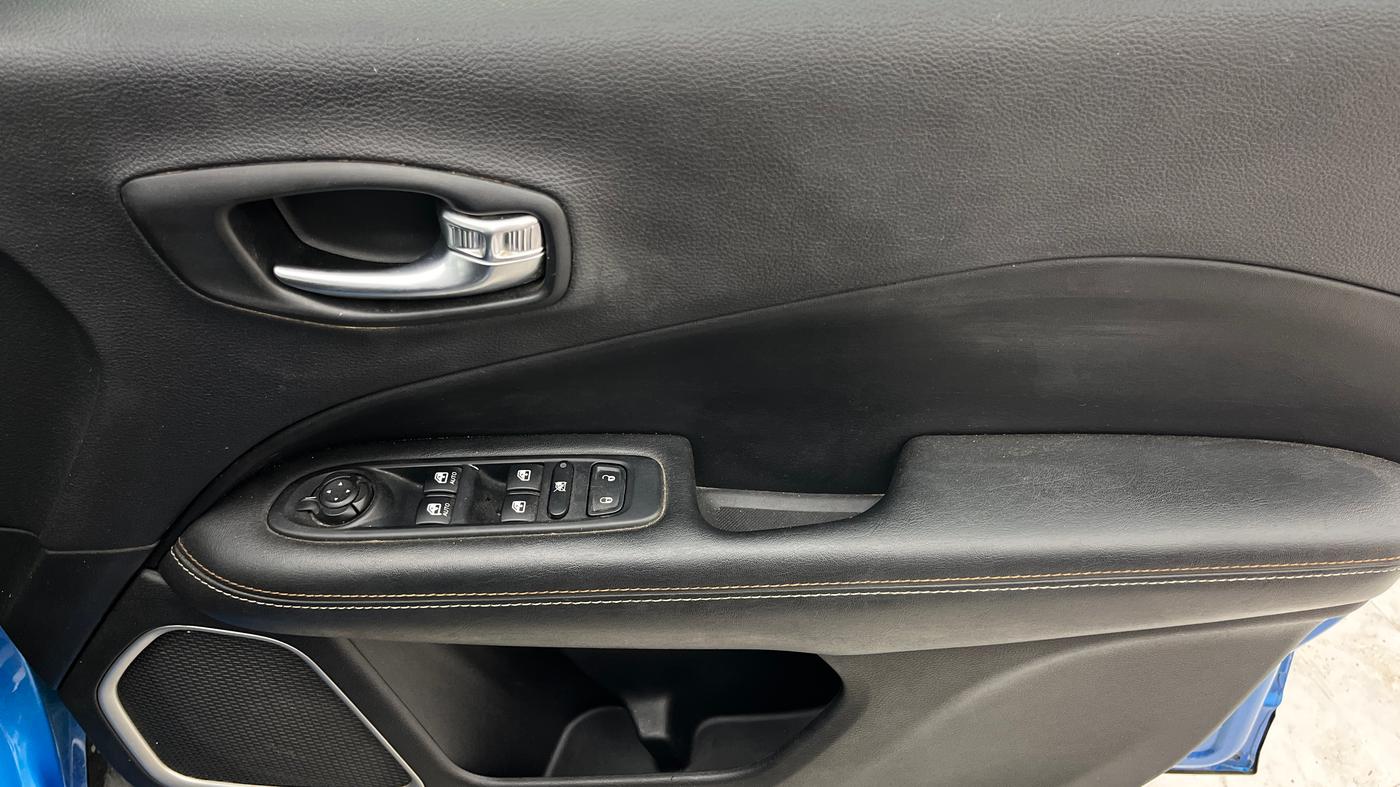 2018 Jeep Compass SPORT 1.4 PETROL, Petrol, Manual, 52,402 km, Driver Side Door Panels Control