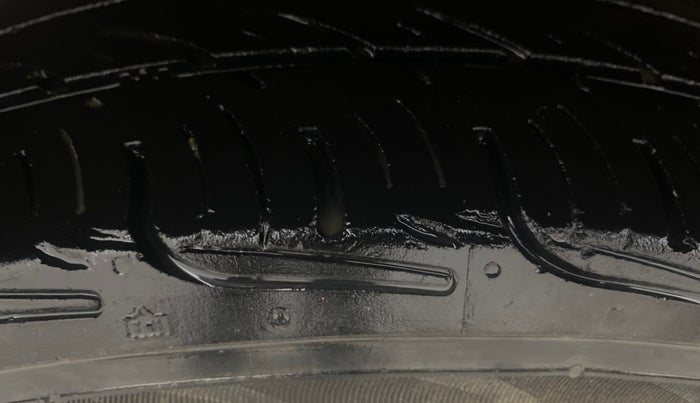 2012 Maruti A Star VXI (ABS) AT, Petrol, Automatic, 73,866 km, Right Rear Tyre Tread