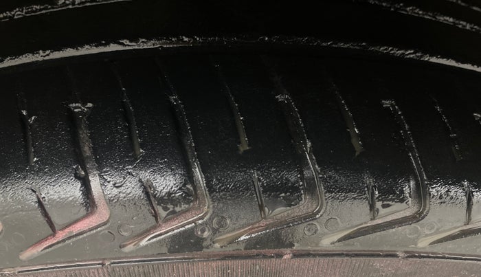 2012 Maruti A Star VXI (ABS) AT, Petrol, Automatic, 73,866 km, Left Front Tyre Tread