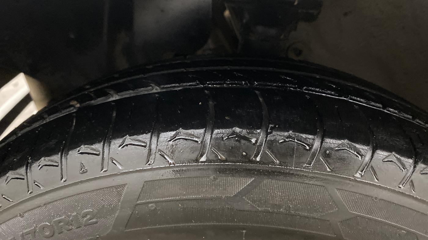 2015 Tata Nano TWIST XT, Petrol, Manual, 92,174 km, Left Front Tyre Tread