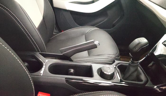 2024 Tata NEXON CREATIVE 1.2 PETROL, Petrol, Manual, 19,688 km, Gear Lever