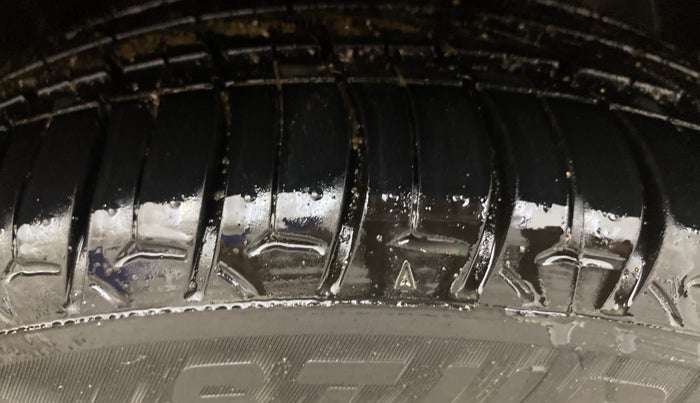 2022 Hyundai NEW I20 ASTA 1.2 MT, Petrol, Manual, 22,930 km, Right Front Tyre Tread