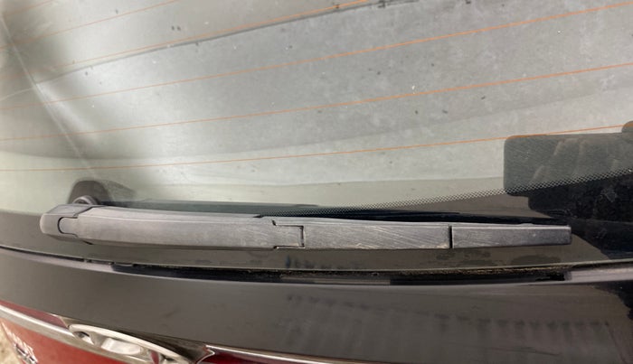 2022 Hyundai NEW I20 ASTA 1.2 MT, Petrol, Manual, 22,930 km, Rear Wiper