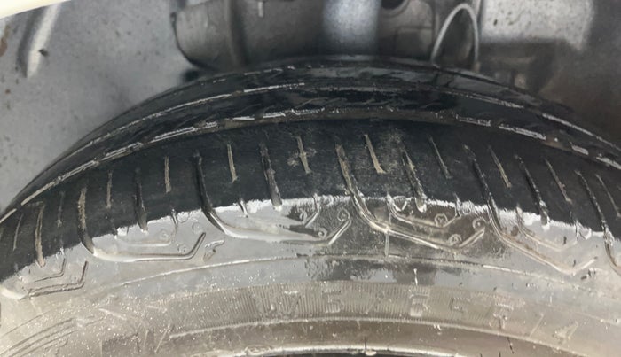 2022 Tata Tiago XT CNG, CNG, Manual, 50,741 km, Right Front Tyre Tread