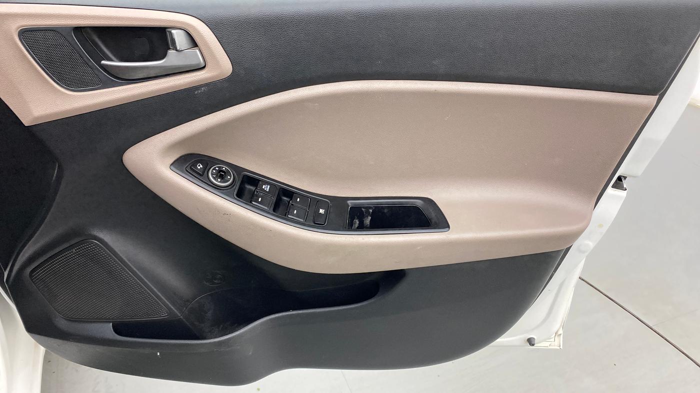2018 Hyundai Elite i20 ASTA 1.4 CRDI, Diesel, Manual, 89,269 km, Driver Side Door Panels Control