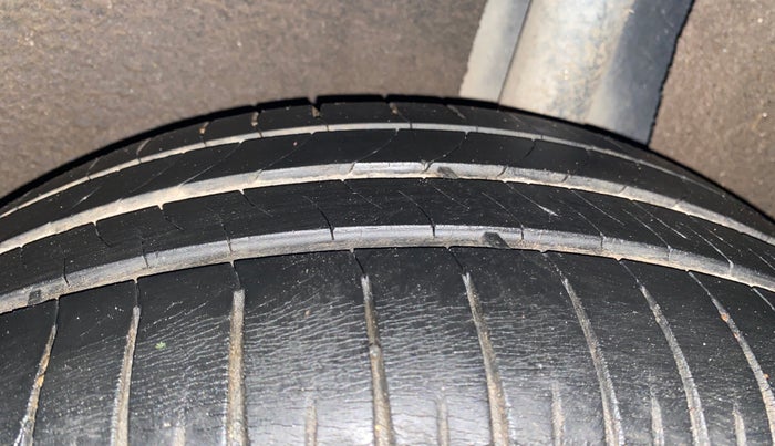 2017 Maruti Baleno ZETA PETROL 1.2, Petrol, Manual, 78,599 km, Left Rear Tyre Tread