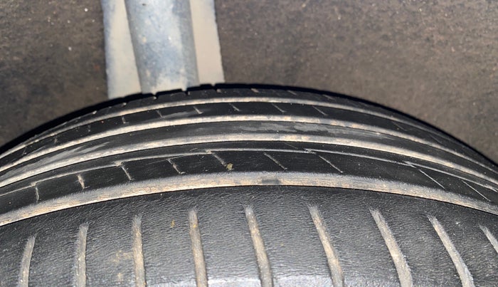 2017 Maruti Baleno ZETA PETROL 1.2, Petrol, Manual, 78,599 km, Right Rear Tyre Tread