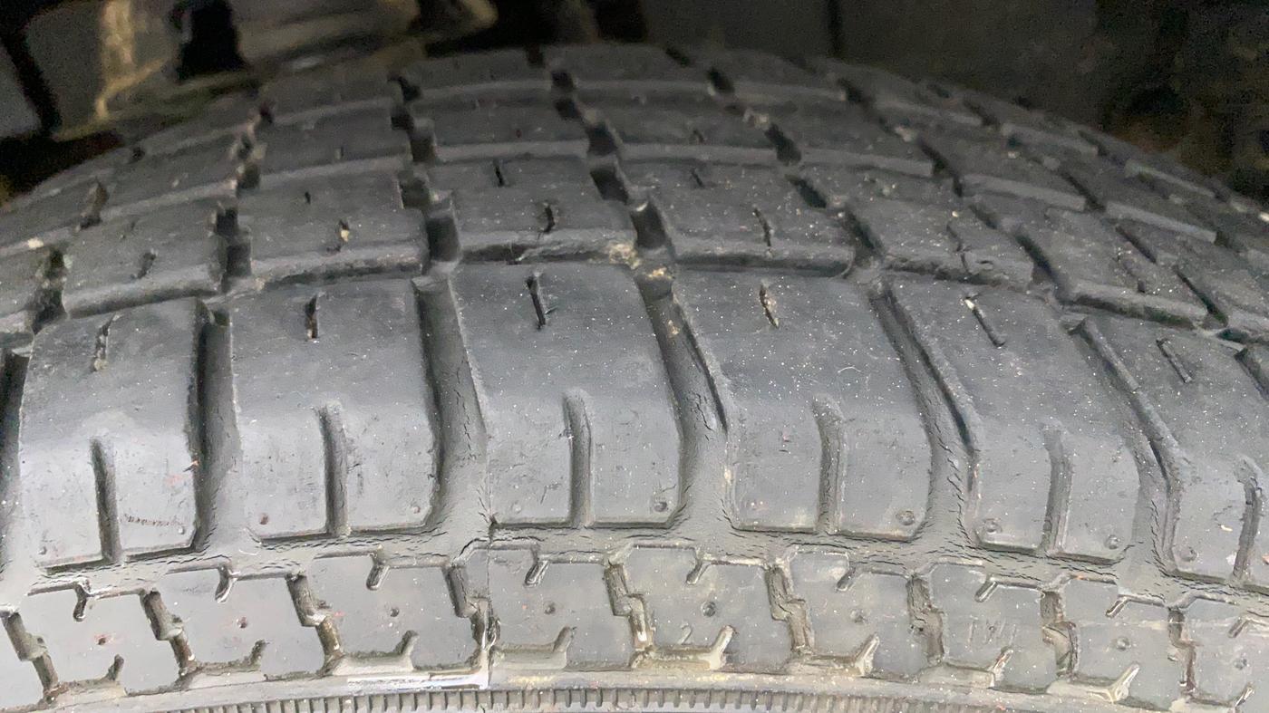 2019 Mahindra Bolero Power+ ZLX, Diesel, Manual, 30,029 km, Right Front Tyre Tread