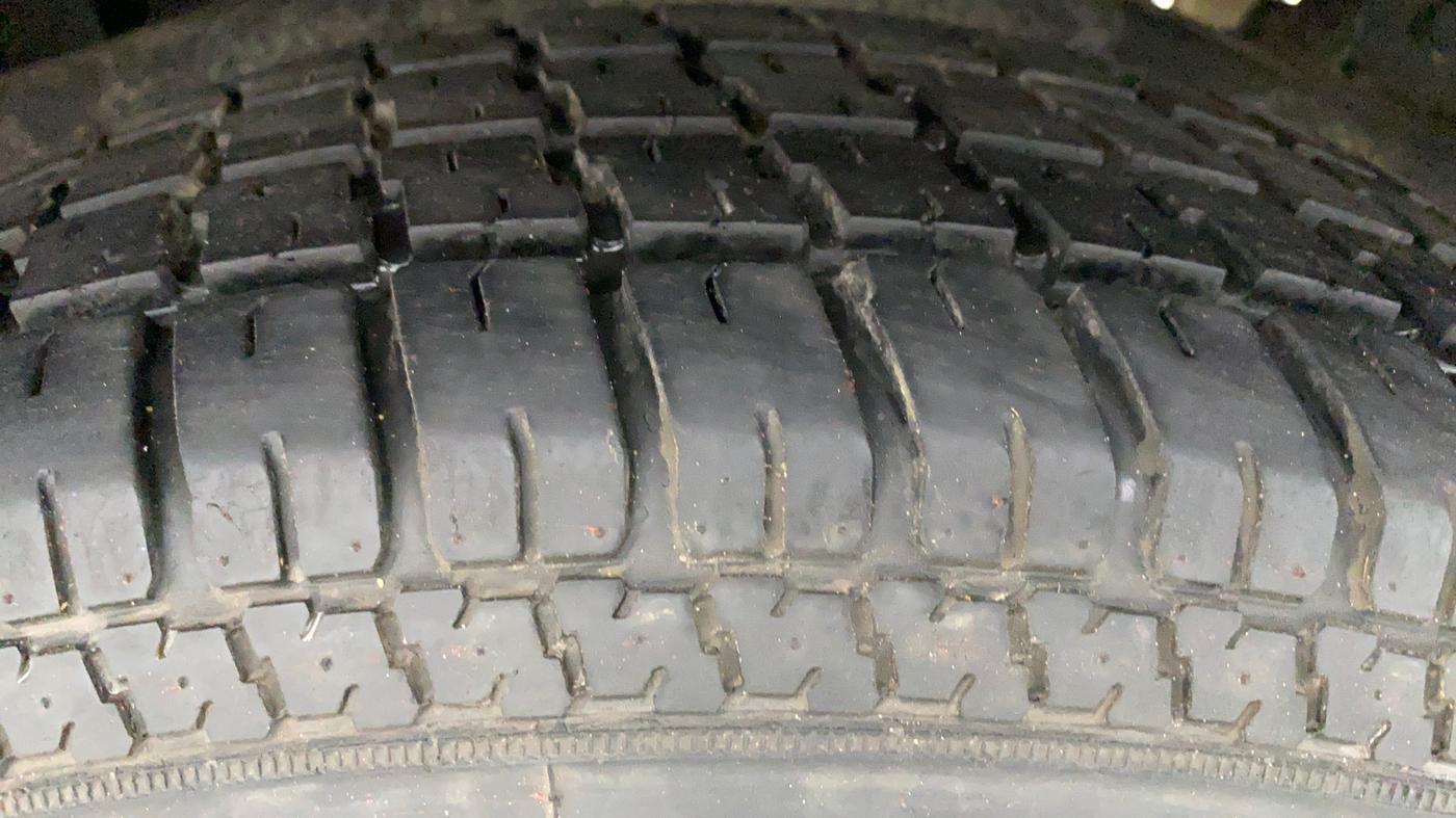 2019 Mahindra Bolero Power+ ZLX, Diesel, Manual, 30,029 km, Right Rear Tyre Tread