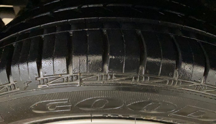 2018 Hyundai Grand i10 SPORTZ 1.2 KAPPA VTVT, Petrol, Manual, 42,839 km, Right Rear Tyre Tread