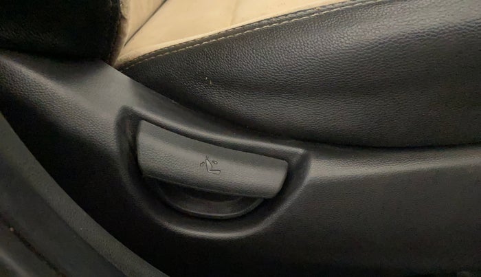 2018 Hyundai Grand i10 SPORTZ 1.2 KAPPA VTVT, Petrol, Manual, 42,839 km, Driver Side Adjustment Panel