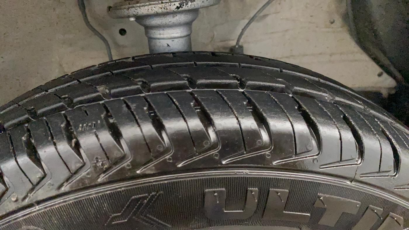 2023 Maruti Alto K10 VXI PLUS AMT, Petrol, Automatic, 2,362 km, Right Front Tyre Tread
