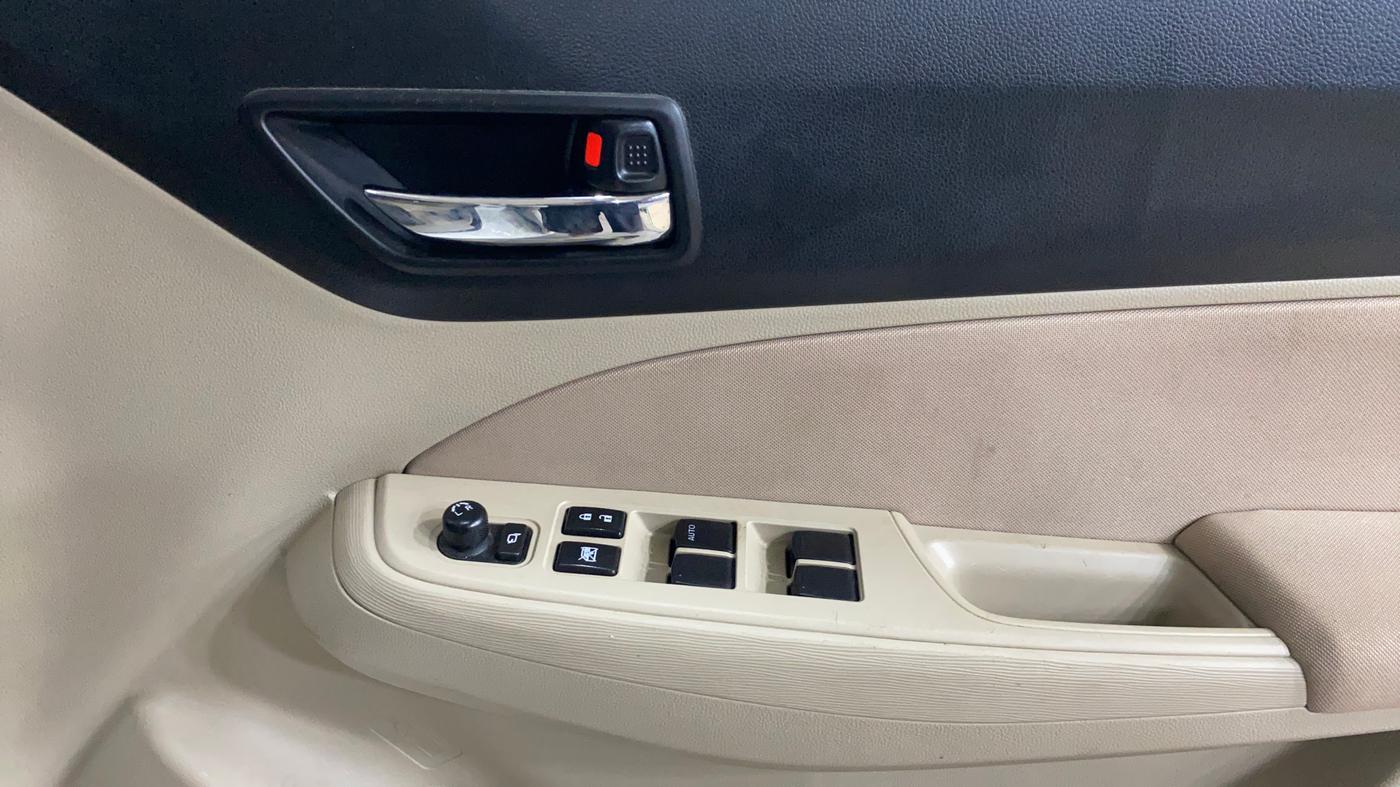 2023 Maruti Dzire VXI, Petrol, Manual, 30,650 km, Driver Side Door Panels Control