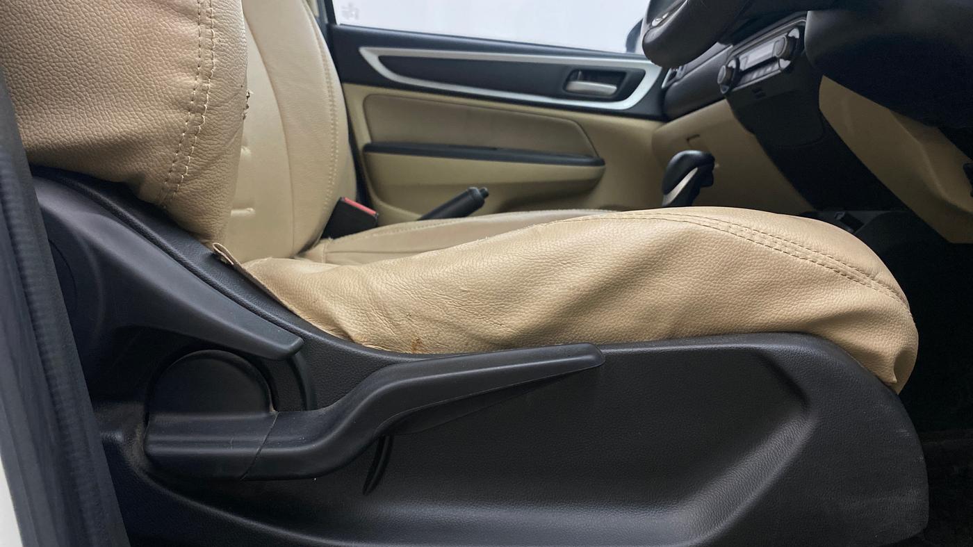 2022 Honda Amaze 1.2L I-VTEC VX CVT, Petrol, Automatic, 91,313 km, Driver Side Adjustment Panel