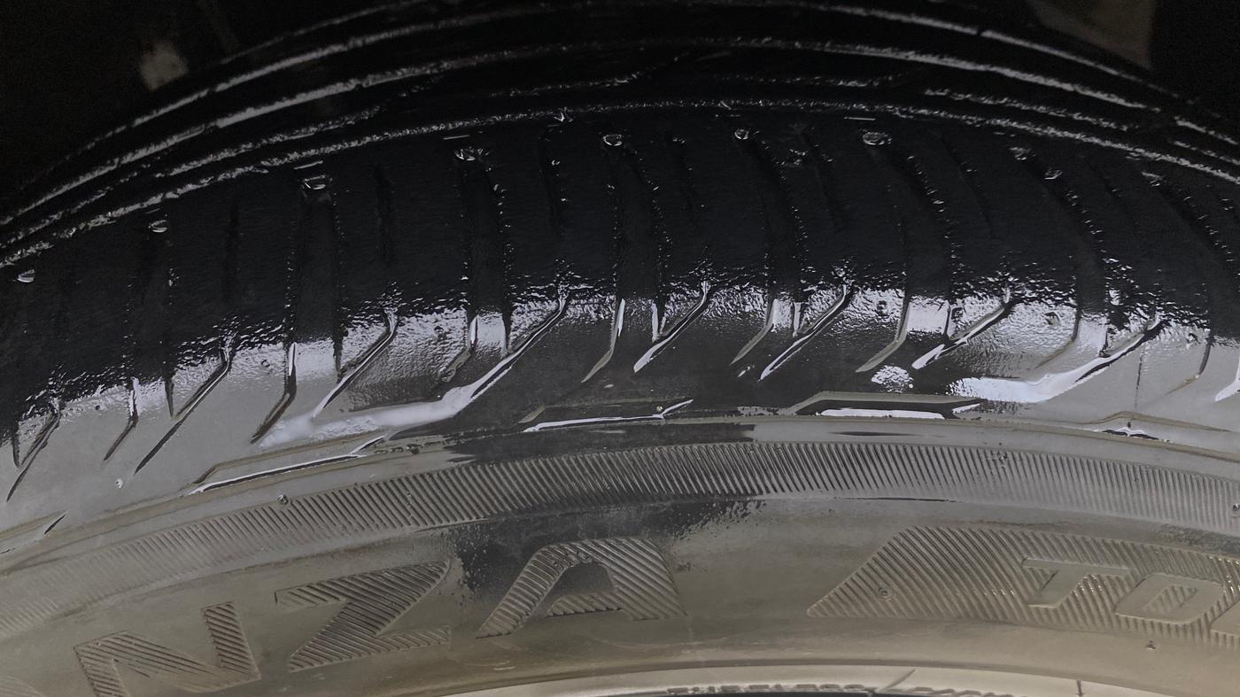 2020 Jeep Compass LONGITUDE 2.0 DIESEL 4X4 AT, Diesel, Automatic, 89,727 km, Right Front Tyre Tread